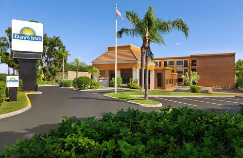 Fern Park Hotel | Days Inn by Wyndham N Orlando/Casselberry