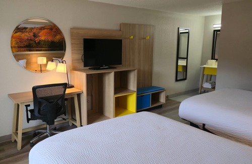 Scottsboro Hotel | Days Inn by Wyndham Scottsboro AL