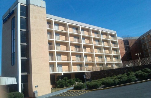 Vestavia Hills Hotel | Days Inn by Wyndham Birmingham Al