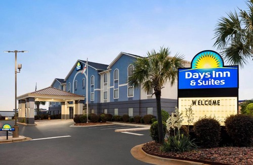 Prattville Hotel | Days Inn & Suites by Wyndham Prattville-Montgomery