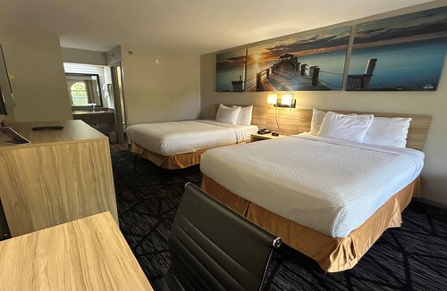 Stockbridge Hotel | Days Inn & Suites by Wyndham Stockbridge South Atlanta