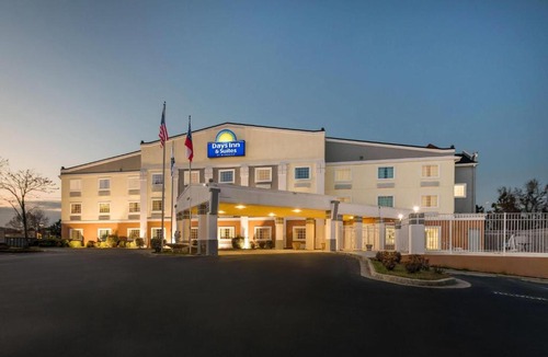 Union City Hotel | Days Inn & Suites by Wyndham Union City