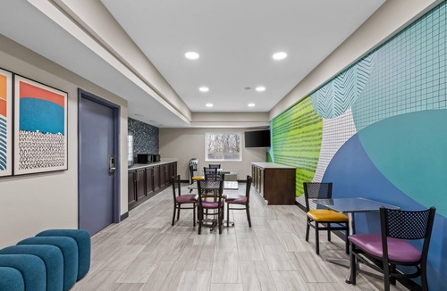 Union City Hotel | Days Inn & Suites by Wyndham Union City