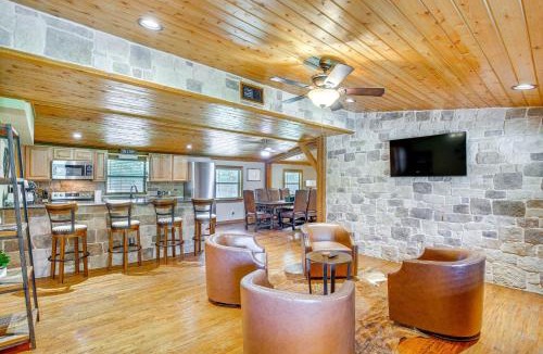 Pottsboro House | Deck & Fire Pit: Unique Pottsboro Haven