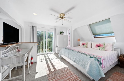 Pass-a-Grille House | Delightful, Historic Spanish Triplex: Steps From Pass-a-grille Beach