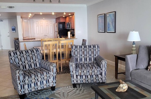 Parasol West Condo | Delightfully Spacious Gulf Front Beauty.