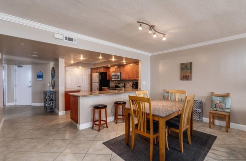 Parasol West Condo | Delightfully Spacious Gulf Front Beauty.