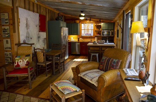 Mentone Cabin | Designer 1880s Log Cabin - 2 Private King Suites - Walk to Mentone