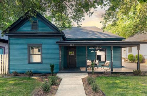 Adair Park Villa | Designer Bungalow - Hot Tub - BeltLine & Stadium