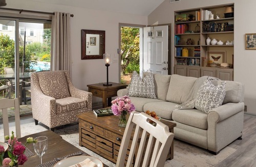 Lee Bed & Breakfast | Devonfield Inn B&B