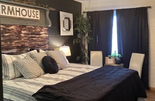 Dighton Hotel | Dighton Inn