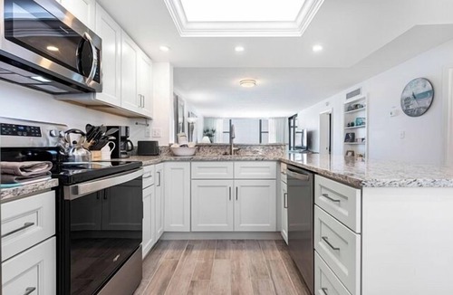 Sanibel Condo | Direct Gulf Front Ground Floor Condo | Steps to the Gulf and Pet-Friendly