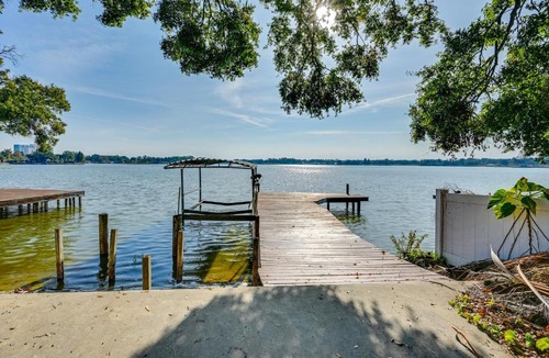 Orient Park House | Dock & Beautiful Views! Spacious Bellows Lake Gem