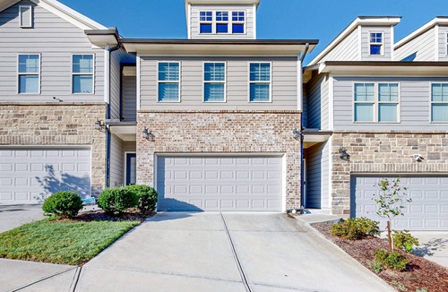 Church Street House | Dog-friendly townhouse near downtown with full kitchen, streaming, washer/dryer
