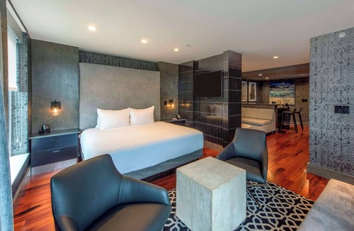 Downtown Asheville Hotel | DoubleTree by Hilton Asheville Downtown
