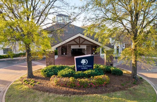 Huntsville Hotel | DoubleTree Suites by Hilton Hotel Huntsville South