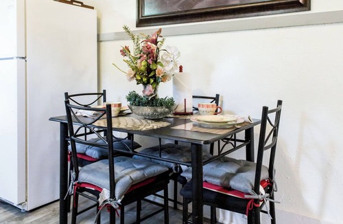 Waycross Apartment | Downtown Gem, Near Okefenokee Swamp, Thai Restaurant with Carport & Workspace