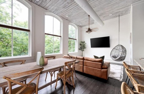 Macon Apartment | Downtown Loft - Walkable to Dining and Entertainment