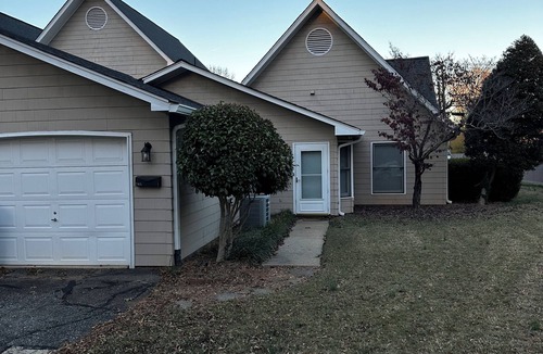 Mooresville Condo | Downtown Mooresville Gem - Walk to Main Street & Local Eateries
