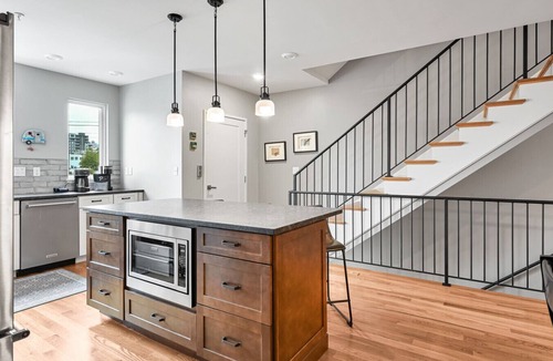 Asheville Villa | Downtown Oasis – Rooftop Terrace & Elevator