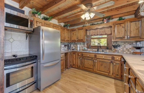 Sevierville House | Drakes Mountain Hideaway, 4 BR, Pets, Fenced Yard, Theater Room, Sleeps 13