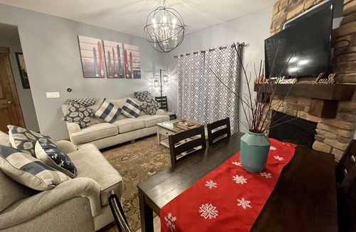 Bear Hollow Village Condo | Dream Location for Any Season Vacation!