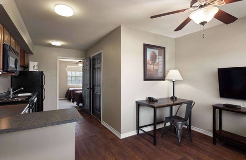 Three Rivers Hotel | Eagle's Den Three Rivers Texas a Travelodge by Wyndham