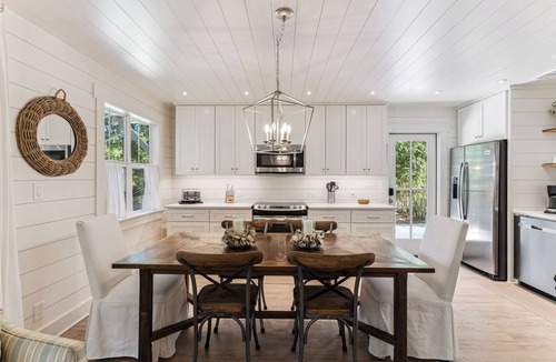 East Beach House | East Beach Retreat near Gould’s Inlet Beach Access – sleeps 6