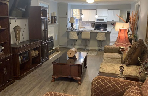 Huntsville House | Easy Downtown