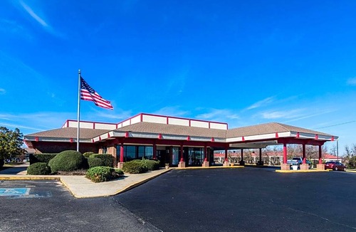 Dublin Hotel | Econo Lodge Inn & Suites Conference Center