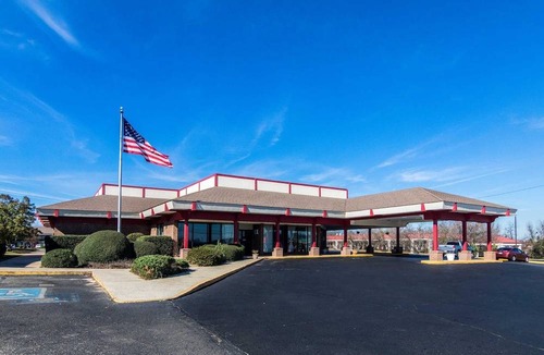 Dublin Hotel | Econo Lodge Inn & Suites Conference Center