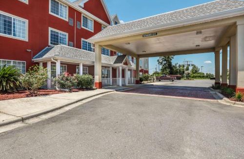 Marianna Hotel | Econo Lodge Inn & Suites Marianna South