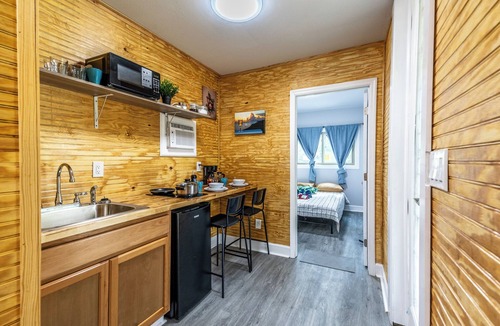 Northside Bed & Breakfast | Elegant 2BR Container Home | Nature Retreat | Peaceful & Unique