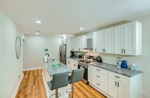 Pittsburgh House | Elegant Atlanta Haven | 3 Bedroom Near Downtown