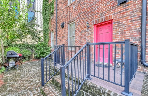 Old West Broad Neighborhood House | Elegant Home in Historic District with Gourmet Kitchen and WiFi