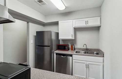 East Point Apartment | Elite at Cityview 32A I Spacious 2 Bed 2 Bath