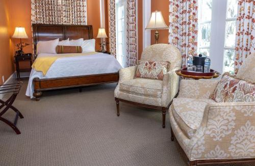Historic Downtown Savannah Bed & Breakfast | Eliza Thompson House, Historic Inns of Savannah Collection