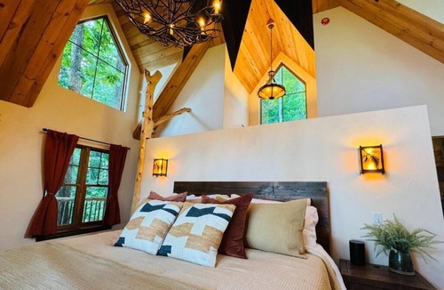 Waynesville Resort | Elk & Embers Mountain Hideaway