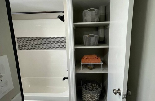 East Point House | Enclave by StayLuxe - 5 min from Airport