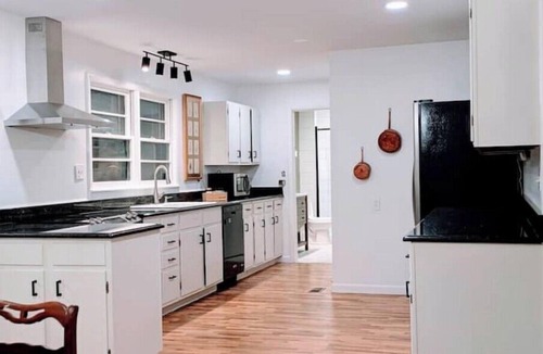 Belle Mina House | Enjoy farm and nature near South Huntsville, Redstone Arsenal, and the River!