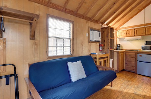 Waynesville Apartment | Escape to Blue Ridge Mtns! Studio w/Resort Perks