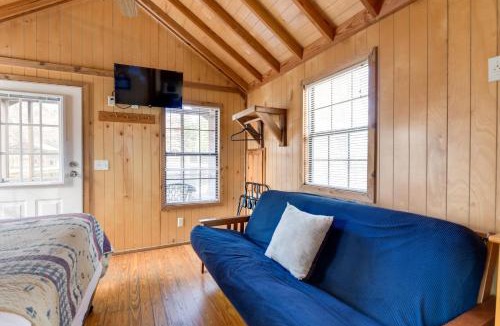 Waynesville Apartment | Escape to Blue Ridge Mtns! Studio w/Resort Perks