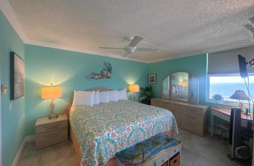 South Island Apartment | Estero Beach and Tennis PH5 Building C condo