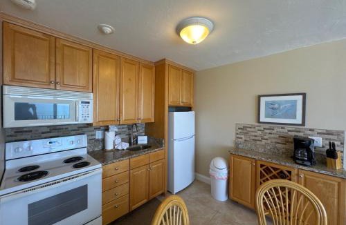 South Island Apartment | Estero Beach and Tennis #1005 condo