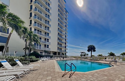 South Island Apartment | Estero Beach & Tennis 805A