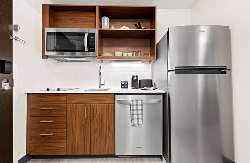 Huntsville Hotel | Everhome Suites Huntsville - Research Park