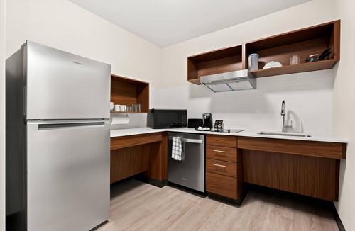 Huntsville Hotel | Everhome Suites Huntsville - Research Park