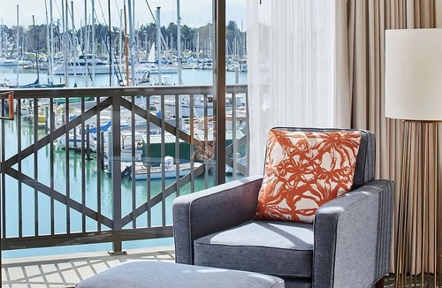 Berkeley Hotel | Exciting Experience in Berkeley Marina! 2 Classy Units, Pets Allowed, Balcony!