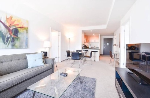 East Cambridge Apartment | Exclusive Cambridge 1BR | Linens+Towels | by GLS