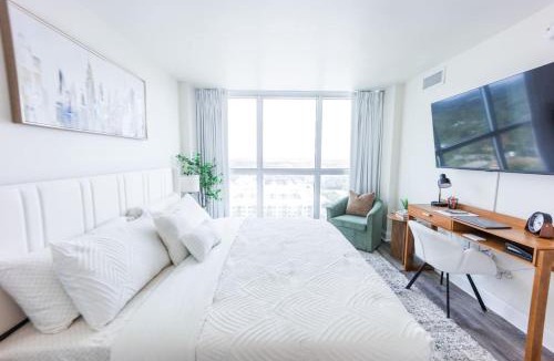 Fort Myers River District Apartment | Executive King Suite City View Downtown Ft Myers